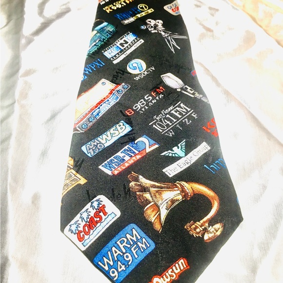 1995 Nicole Miller Black Blue Green Red White Radio Station Party Necktie - Picture 3 of 4